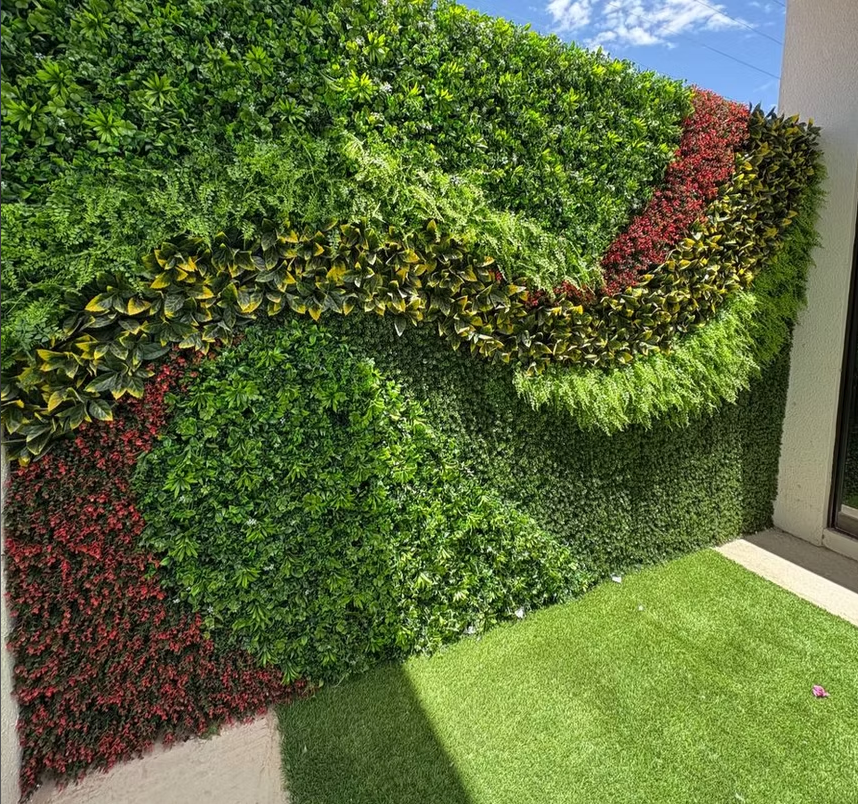 Muro Verde y Pasto Sintético